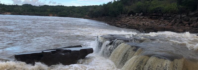 Water Scoring: Managing the Risk of Having Big Fish Stuck in Polluted Ponds