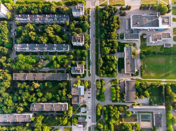 Decarbonisation as a complex journey across choices, technologies & partnerships